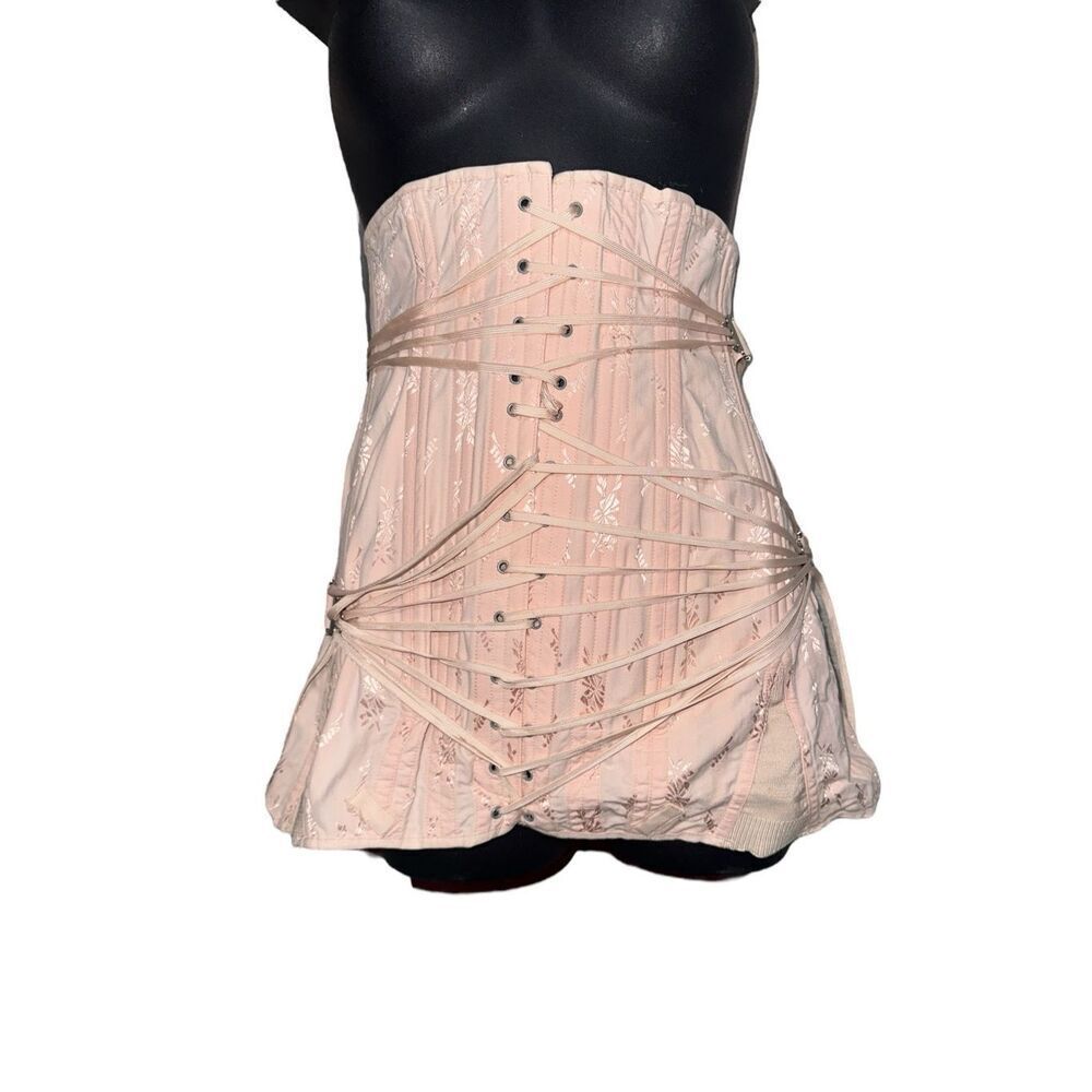 RARE Vintage 40s -50s Jacquard pale pink fabric with delicate flowers lacing cor